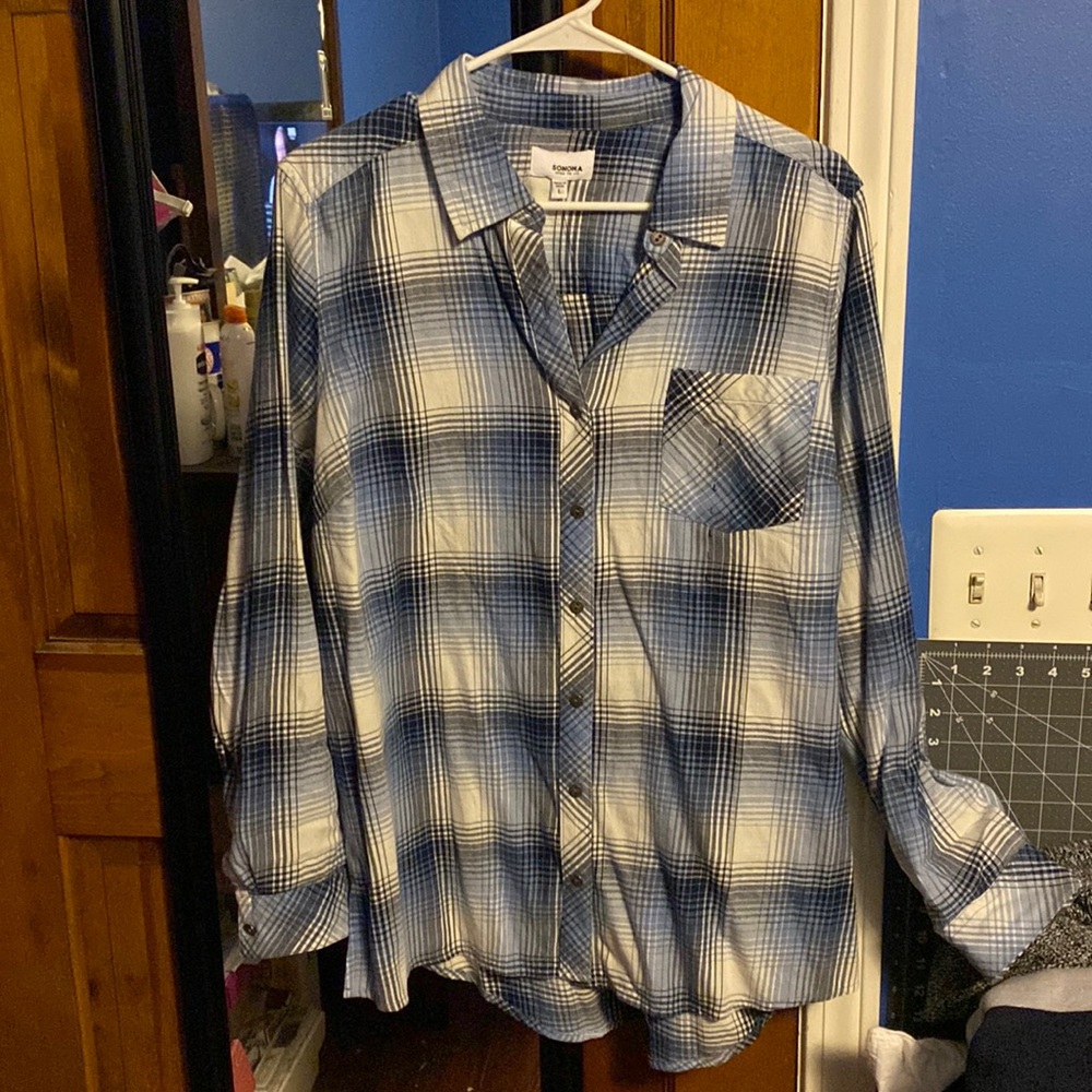 NBW Sonoma womens L blue plaid l/s button up shirt